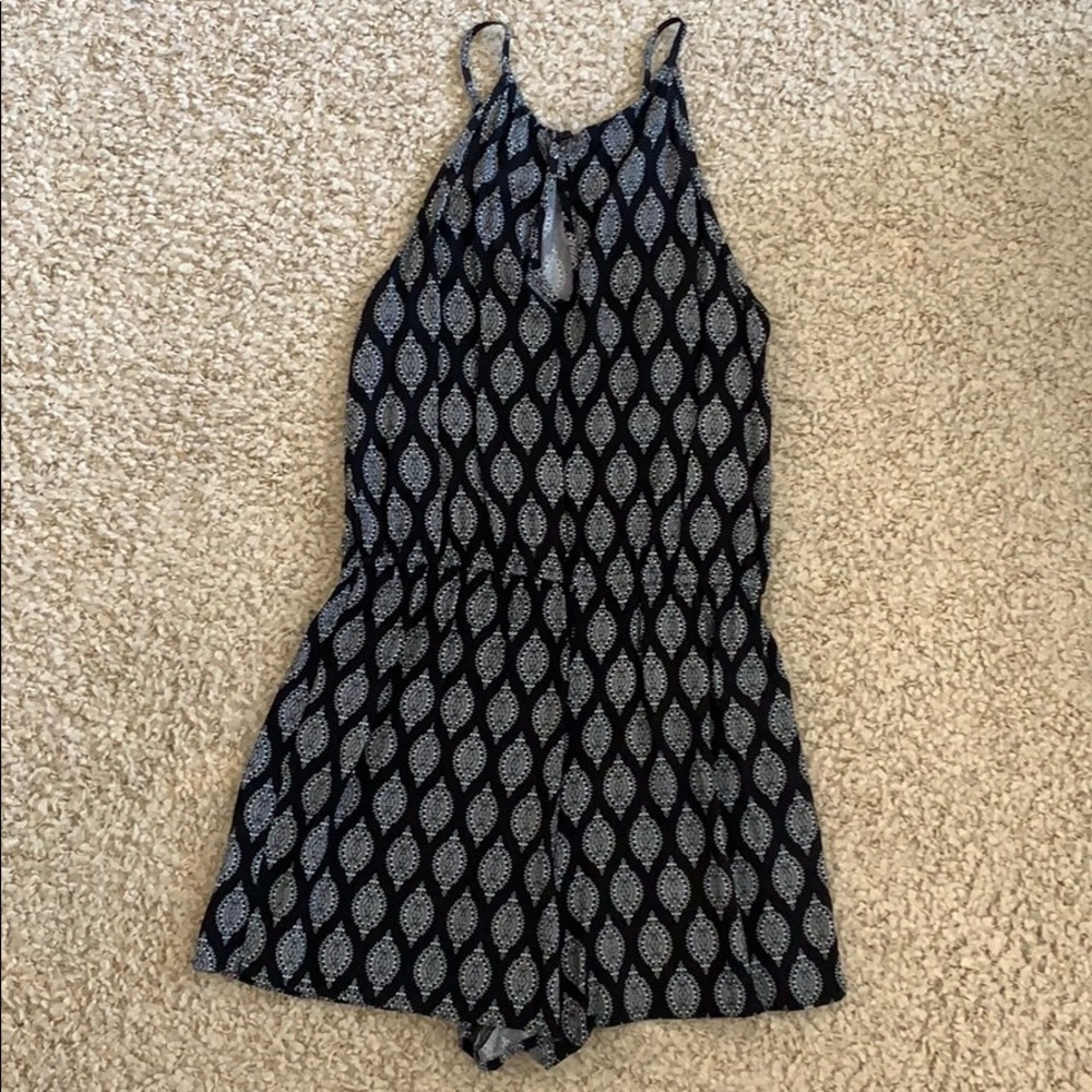 Cute black patterned romper - Picture 4 of 4